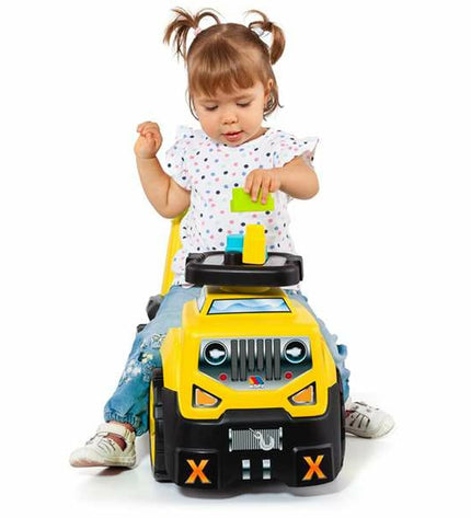 Yellow Moltó three-wheeled ride-on toy with 3x1 wheels and blocks, 89 cm tall, showing the assembled structure.
