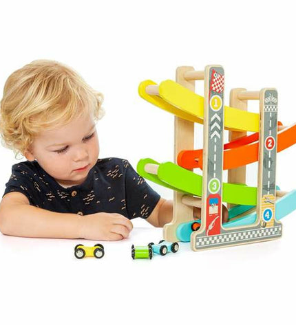 Wooden race track with hills for toy cars by Moltó, featuring colorful tracks and ramps for children’s racing play.