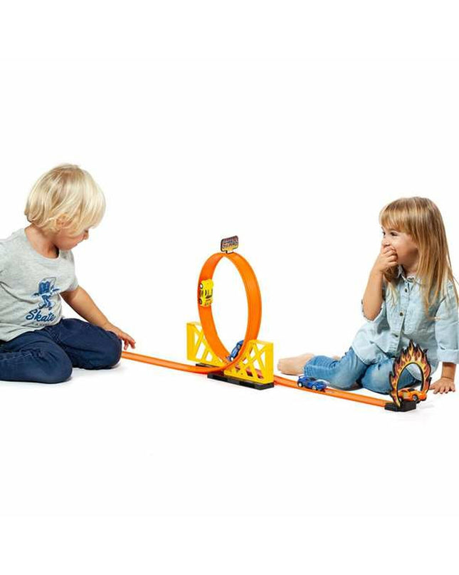 Moltó Racebaan Ultimate Track toy race car track with colorful plastic tracks and racing cars for children.