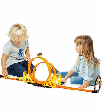 Moltó Racebaan Moltó Ultimate Track toy racing track with colorful layout and toy vehicles for children’s play and racing excitement.