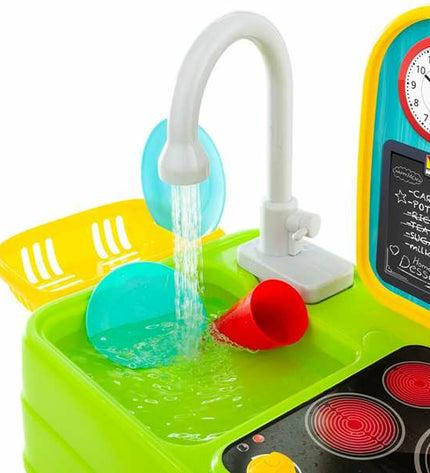 Moltó speelgoedkeuken with colorful plastic stove, sink, and play utensils for imaginative cooking fun.