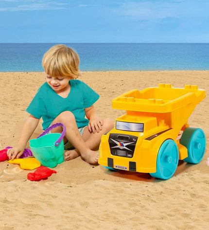 Molto strandspeelgoedset for outdoor play, featuring colorful plastic tools and accessories for kids' sports and outdoor activities.