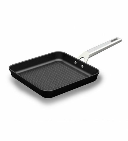 Valira Aire 23x23 cm black aluminum pan for cooking and kitchen use, featuring a sleek, durable design.