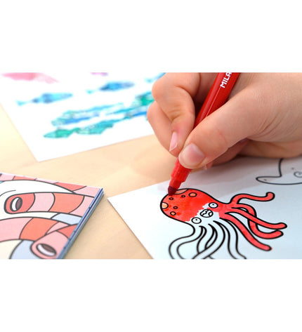 Milan Tekenblokje voor Inkleuren in blauw, creative coloring toy for kids, part of Milan's speelgoed en games collectie.