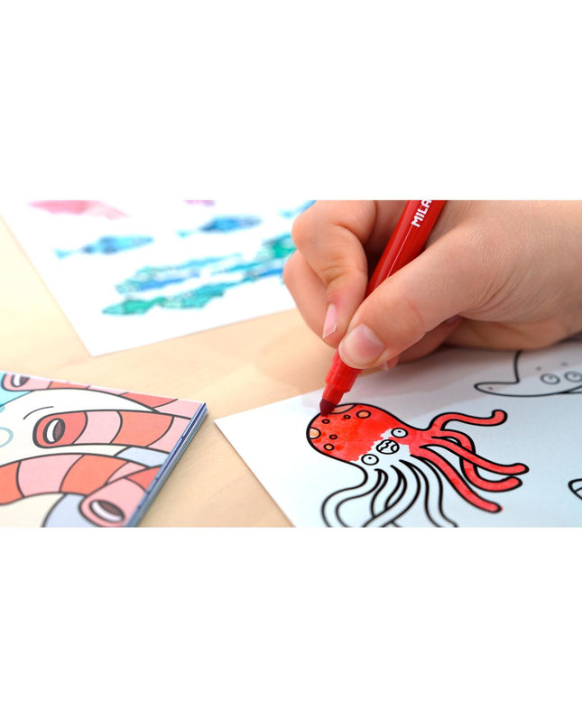 Milan Tekenblokje voor Inkleuren in blauw, creative coloring toy for kids, part of Milan's speelgoed en games collectie.