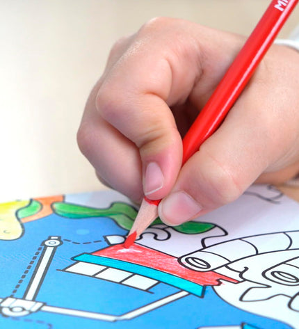 Milan Alien Invasion coloring activity set with a tekenblokje (sketch pad) for creative coloring and drawing fun.