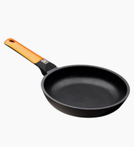 Black and orange BRA aluminium frying pan with a 20 cm diameter, suitable for home cooking and kitchen use.