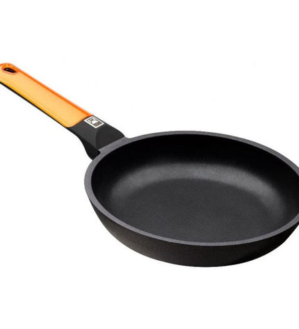 Black and orange aluminium pan from BRA, 20 cm diameter, suitable for home cooking and kitchen use.