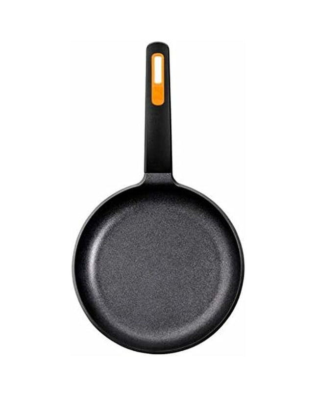 Black aluminium Pan BRA Efficient Plus with 20 cm diameter, suitable for house and kitchen cooking.
