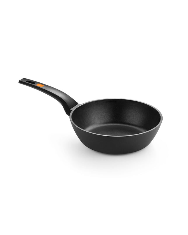 Black aluminium pan BRA A271128, 28 cm diameter, suitable for cooking and household kitchen use.
