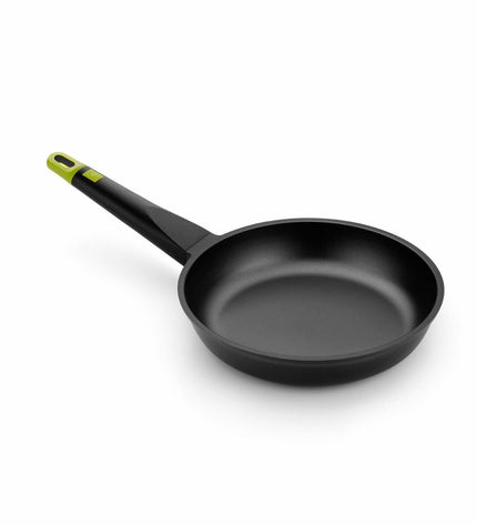 Black BRA Foodie 24cm aluminum frying pan with a 20cm base, suitable for home cooking and kitchen use.