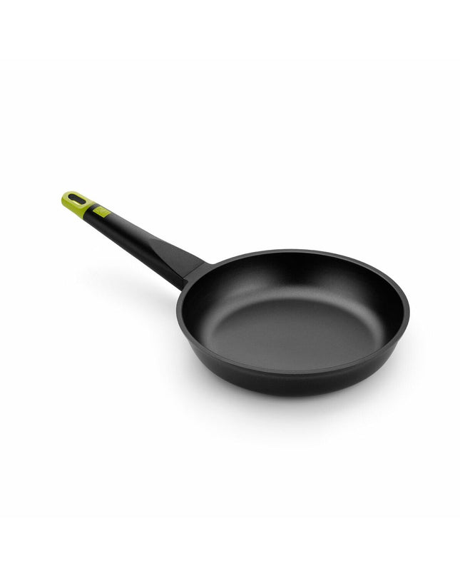 Black BRA Foodie 24cm aluminum frying pan with a 20cm base, suitable for home cooking and kitchen use.