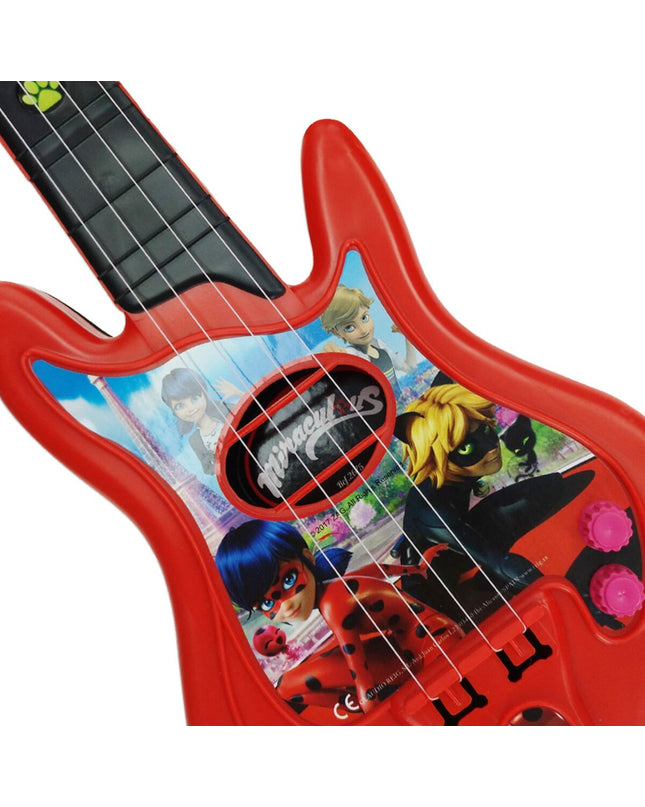 Lady Bug Muziekset 2675 Rood for kids, colorful toy musical instruments, playful design, suitable for children's musical activities.