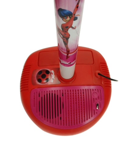 Lady Bug Muziekset 2675 Rood for kids, colorful toy musical instruments including a drum, xylophone, and tambourine.