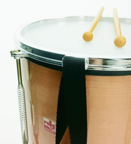 Reig muziek speelgoed reig trommel made of plastic for children, colorful musical instrument for kids’ play and learning.
