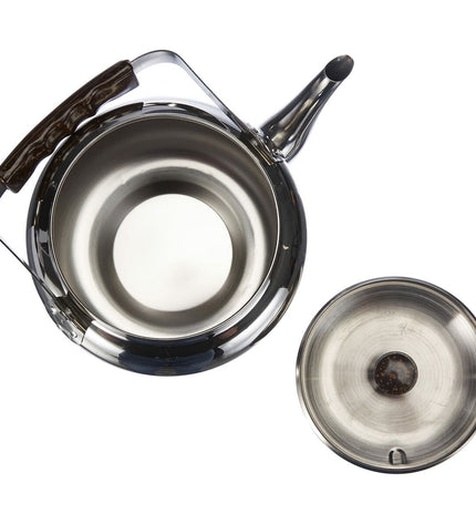 Ibili Pava silver coffee maker in stainless steel, 2.75L, suitable for brewing coffee or tea in the kitchen.