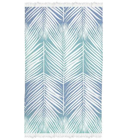 Secaneta badstof sarong Secaneta Habila in 95x160 cm, soft bath towel with striped pattern, laid flat on a surface.