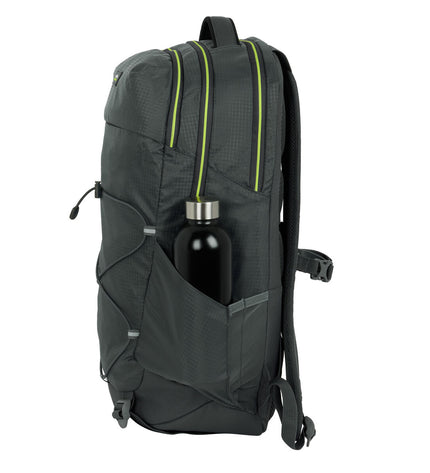 Safta trekking wandelrugzak in grijs with 25L capacity, featuring adjustable straps and multiple compartments for outdoor hiking.