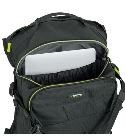 Safta trekking wandelrugzak in grijs with 31L capacity, showing adjustable straps and multiple compartments for outdoor adventures