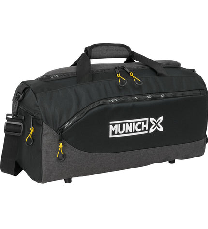 Munich Sporttas Topo in zwart, outdoor sports bag with sturdy handles and spacious main compartment for outdoor activities.
