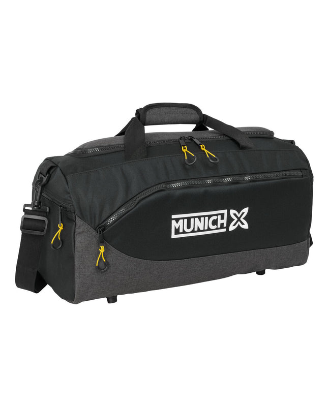 Munich Sporttas Topo in zwart, outdoor sports bag with sturdy handles and spacious main compartment for outdoor activities.