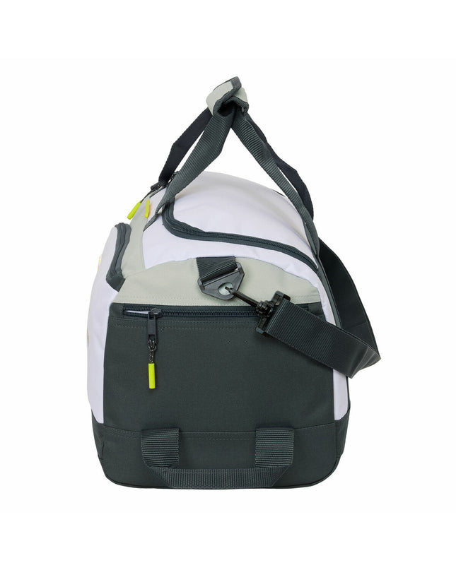 Real Madrid C.F. sports bag in white, 50x25x25 cm, made for sports and outdoor activities, featuring the Real Madrid logo.