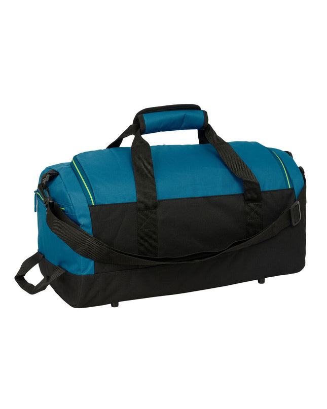 Munich Sporttas in black and green, outdoor sports bag, 50x25x25cm with sturdy handles and spacious main compartment.
