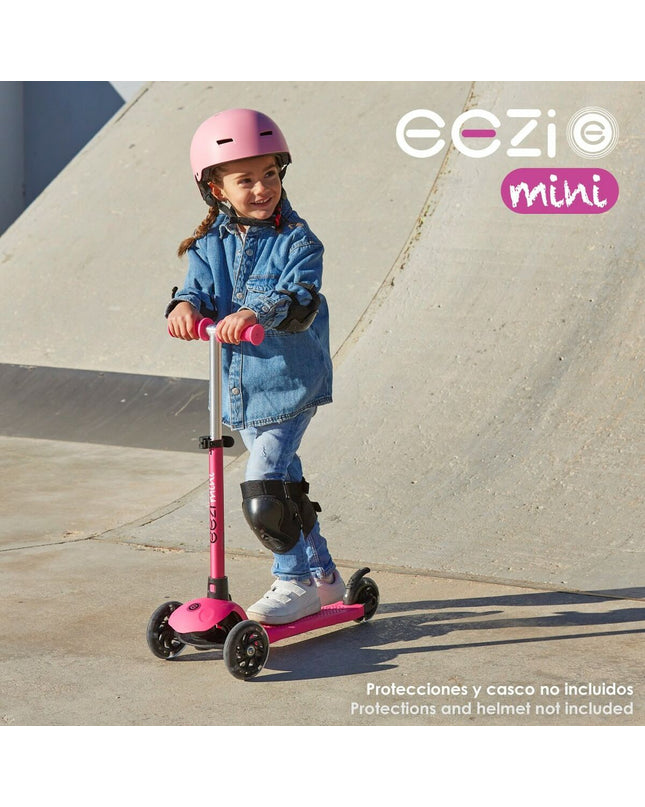 Colorbaby Sport en outdoor aluminium scooter in fuchsia, designed for urban mobility and outdoor use.