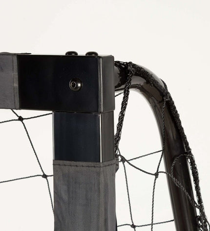 Aktive voetbaldoel for outdoor sports, sturdy metal frame with net for soccer training and matches.