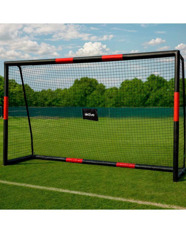 Aktive voetbaldoel for outdoor sports, featuring a sturdy metal frame and net for soccer practice and games.