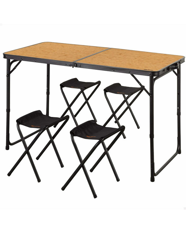 Aktive Tafel Aktive for outdoor camping and hiking, featuring durable outdoor gear in a natural camping setting.