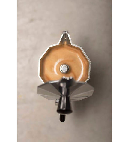 Oroley Italiaanse koffiemok in aluminium, huis en koken, met handvat en deksel, voor traditionele Italiaanse koffiezet.