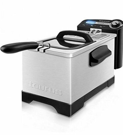 Taurus Frituurmachine in stainless steel with 3L capacity and 2100W power, suitable for home frying and cooking.