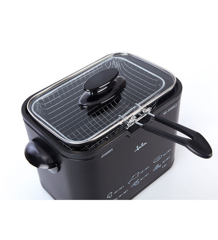 JATA 1000W deep fryer for home cooking, black compact electric kitchen appliance with control dial and heating element.