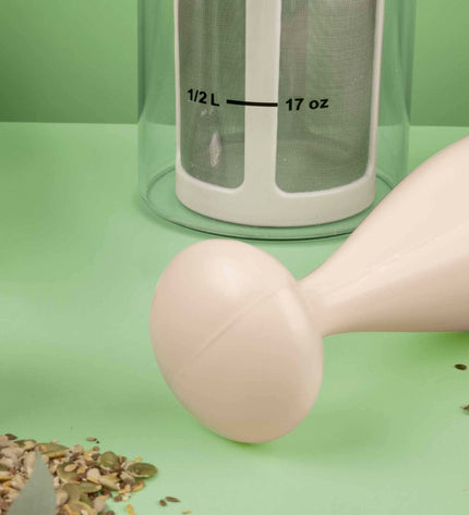 JATA JELV2300 handblender with transparent body, compact electric kitchen appliance for cooking and blending tasks.