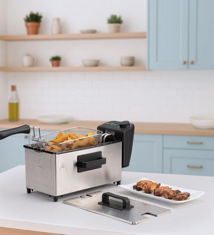JATA JEFR1678 gray deep fryer with 2000W power, compact electric kitchen appliance for frying foods.