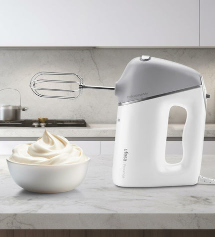 UFESA Blender en Deegmixer 70306099 in wit en grijs, compact kitchen appliance for blending and dough mixing with control buttons