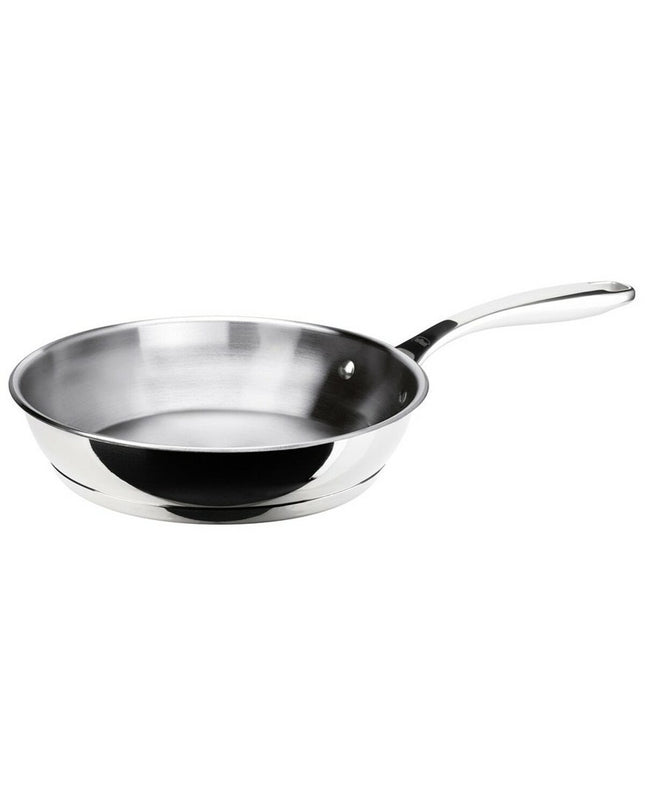 Inoxibar stainless steel pan with 22cm diameter, ideal for cooking, showing a shiny, durable cookware in a kitchen setting.
