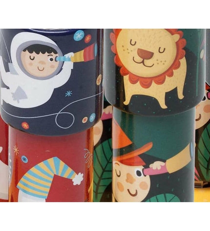 Colorful Cayro Kaleidoscope toy with vibrant patterns, perfect for children and fun gift ideas in the speelgoed en games category.
