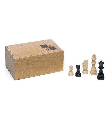 Set of Cayro chess pieces for children, including king, queen, knights, bishops, rooks, and pawns in colorful plastic.