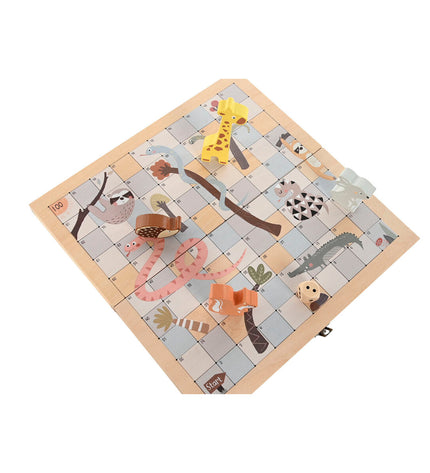 Home ESPRIT board game with colorful game pieces and box, suitable for family play and entertainment.
