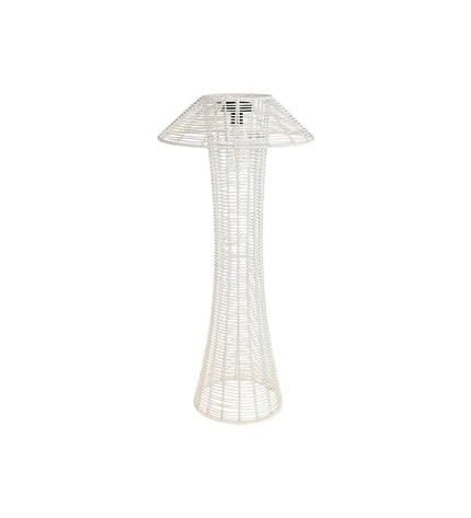 Home ESPRIT Zonnelamp for outdoor garden decor, white solar-powered lamp with 35x35x76 cm dimensions in a garden setting.