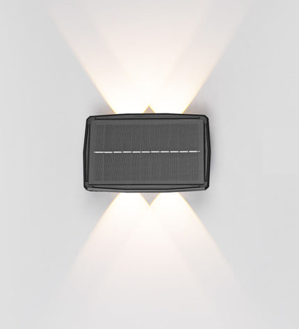EDM Wandlamp EDM 31826 outdoor garden LED wall light in polycarbonate and ABS, 4W, 200 lumens, warm 3000K light.