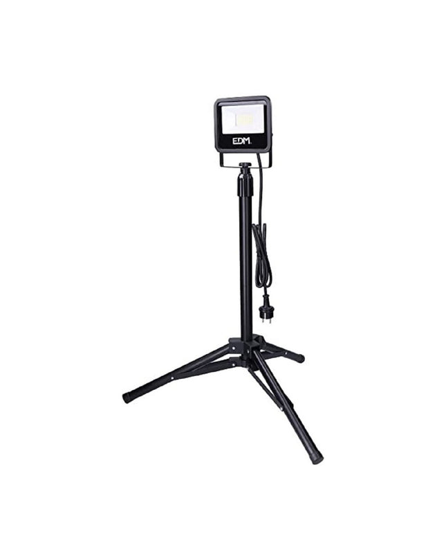 Black outdoor garden floodlight EDM 70413 F 30W with 4000K warm white light, suitable for outdoor decoration and lighting.