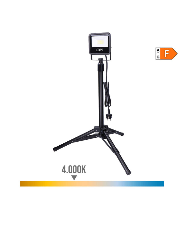 Black EDM Bouwlamp EDM 70413 F 30W outdoor garden light with 4000K warm white illumination, suitable for exterior decoration.