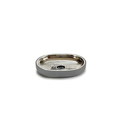 Zilverkleurige roestvrijstalen zeepschaal met plastic bodem, 9.5 x 2.5 x 13 cm, geschikt voor huis en bad gebruik.