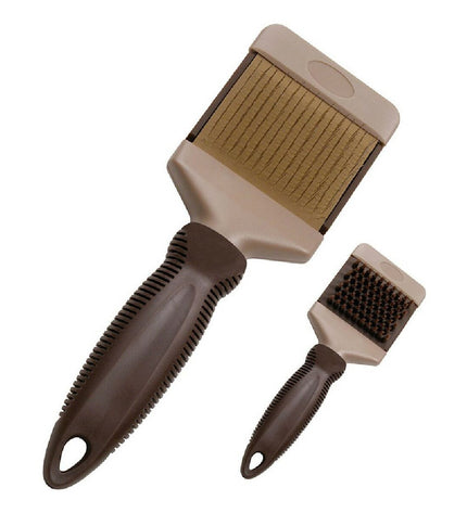 Gloria hondenkam with metal teeth for grooming dogs, close-up view showing fine teeth and ergonomic handle.