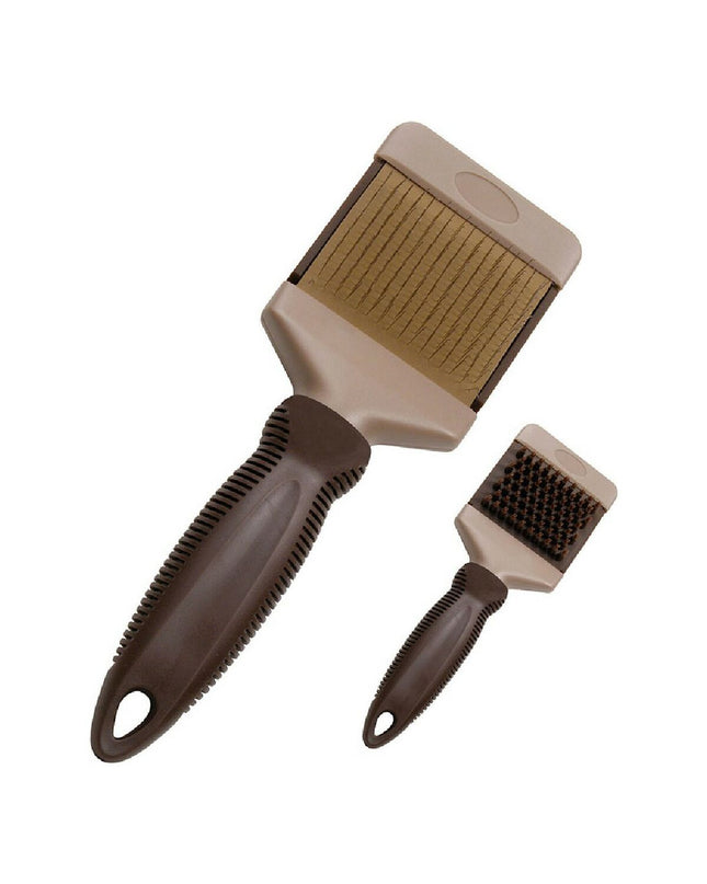 Gloria hondenkam with metal teeth for grooming dogs, close-up view showing fine teeth and ergonomic handle.