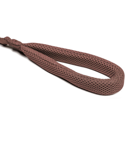 Brown Gloria dog leash, 120 cm length, made of durable material, with a metal clip for secure attachment.