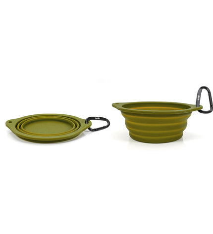 Green silicone and aluminum foldable dog water bowl by Gloria, 550 ml capacity, with a compact, portable design.